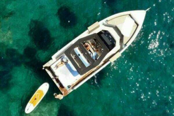 28ft De Antonio Yacht For Sale