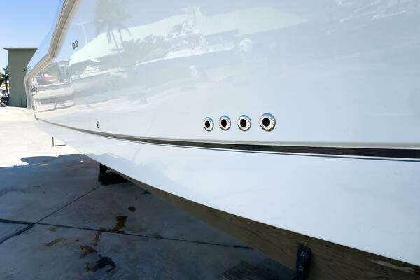 2018 Boston Whaler 31