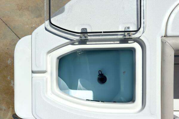 2018 Boston Whaler 31