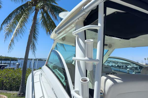PEARL 31ft Boston Whaler Yacht For Sale