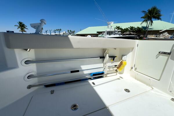 PEARL 31ft Boston Whaler Yacht For Sale