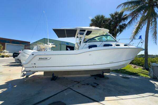 31-ft-Boston Whaler-2018-315 Conquest-PEARL-Stuart Florida United States yacht for sale