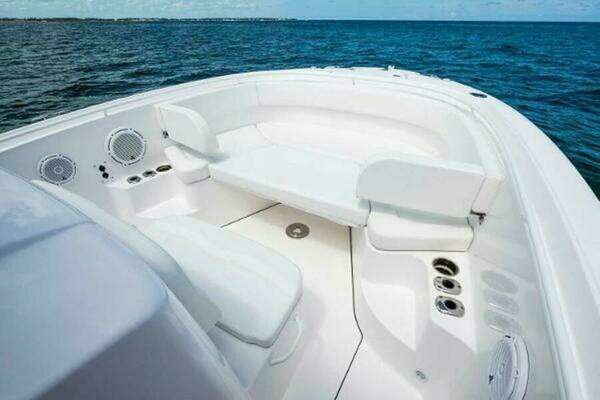 Photo of the 2025 Edgewater 285CC