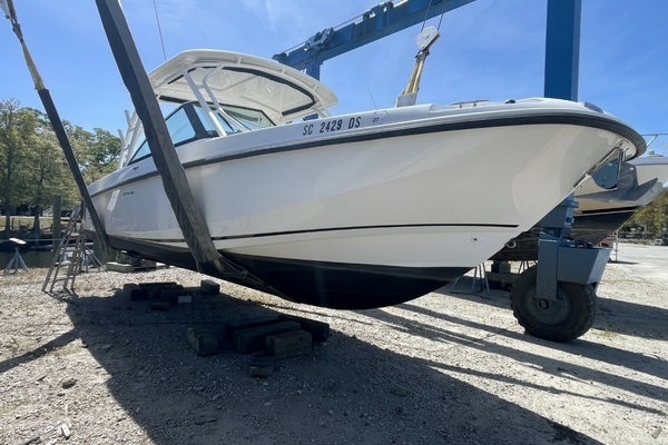 Photo of the 2016 Boston Whaler 270 Vantage