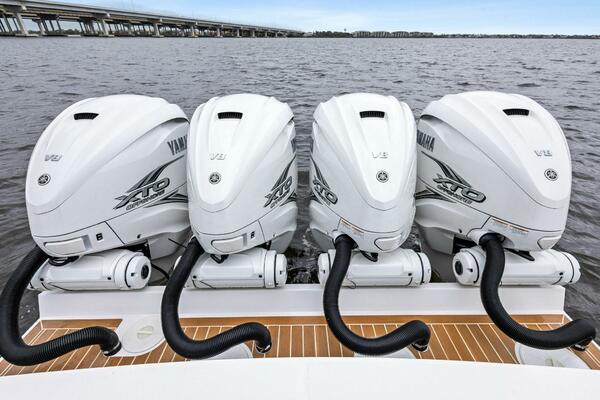 Photo of the 2023 Regulator 41 Center Console