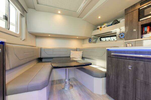 Formula 430 Super Sport Crossover Yacht For Sale