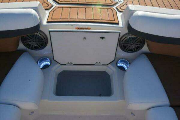 Photo of the 2025 Starcraft SVX 210 OB DC