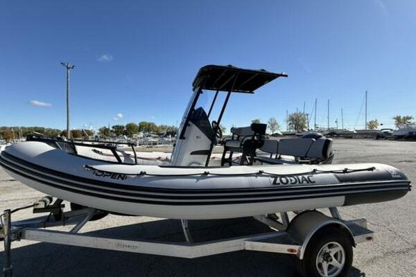 2023 Zodiac Open 5.5 PVC T-Top, Image 1 