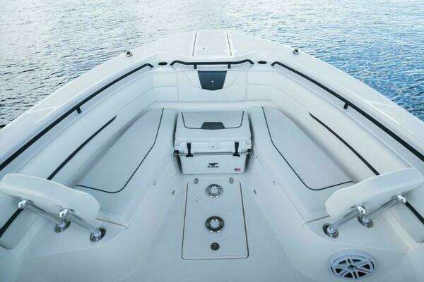 Photo of the 2025 Wellcraft 352 Fisherman