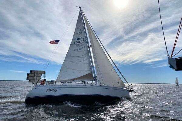 Photo of the 1998 Saga 43 "ALACRITY"