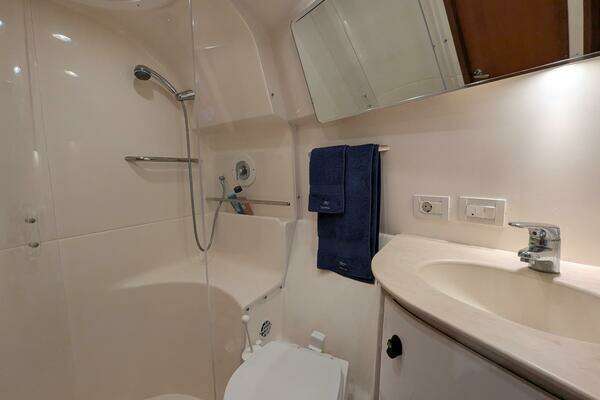 Tiara Yachts 3900 Convertible Yacht For Sale