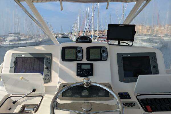 Tiara Yachts 3900 Convertible Yacht For Sale