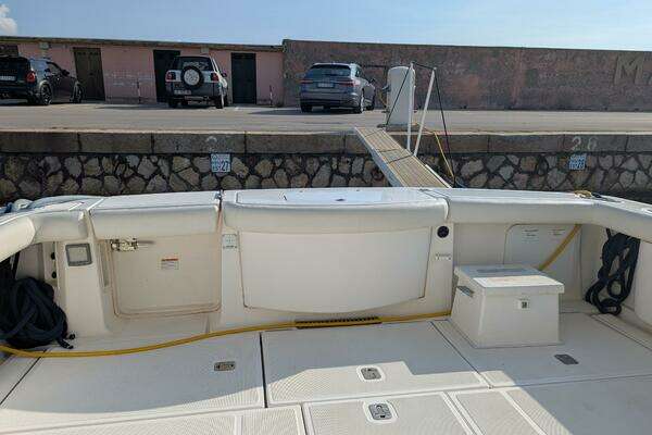 Tiara Yachts 3900 Convertible Yacht For Sale