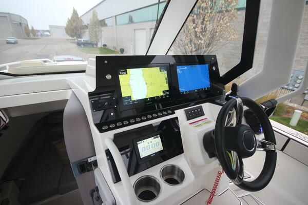 Fall Special Pricing 33ft Zodiac Yacht For Sale