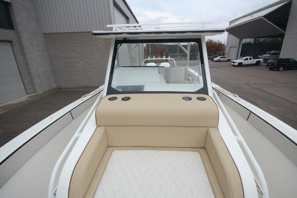 Fall Special Pricing 33ft Zodiac Yacht For Sale