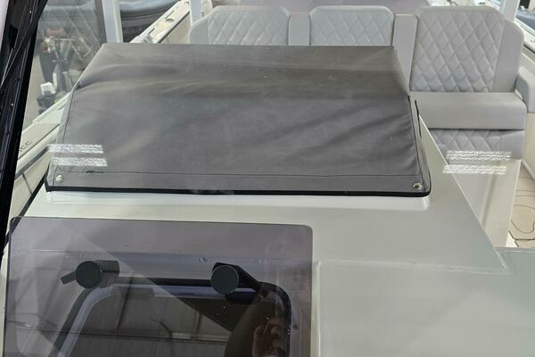 Fall Special Pricing 33ft Zodiac Yacht For Sale