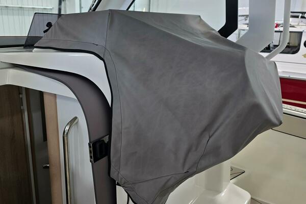 Fall Special Pricing 33ft Zodiac Yacht For Sale