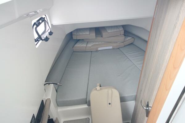 Fall Special Pricing 33ft Zodiac Yacht For Sale