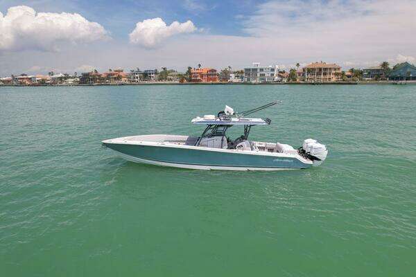 Nor-Tech 390 Sport Yacht For Sale
