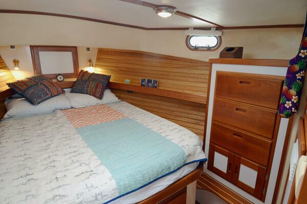 42ft Duffy Yacht For Sale