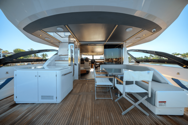 80ft Azimut Yacht For Sale