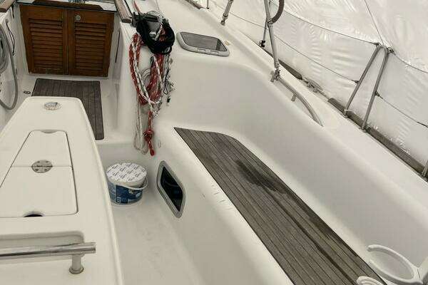 Beneteau 49 Yacht For Sale