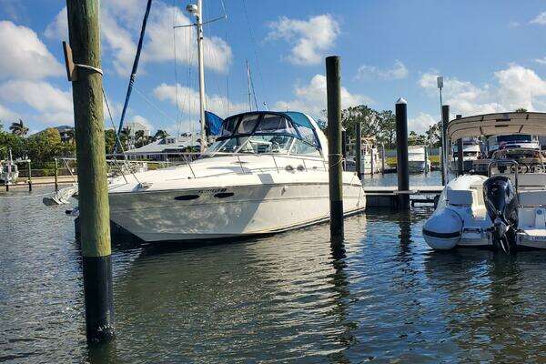 Photo of the 2001 Sea Ray Sundancer "4th Quarter"