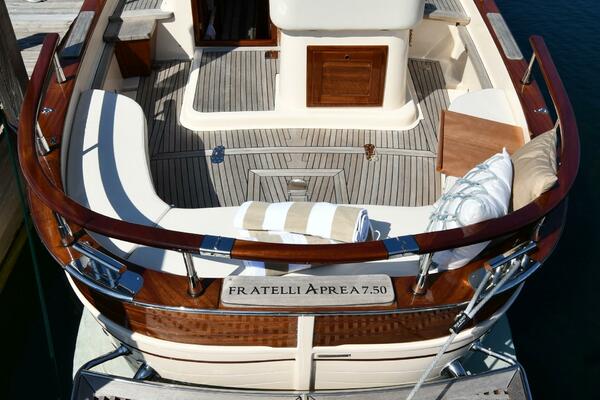 25ft Fratelli Aprea Yacht For Sale