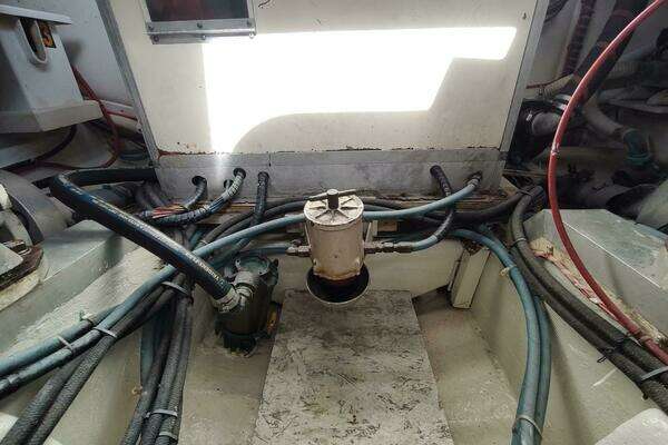 Grand Banks Eastbay 40 Flybridge Yacht For Sale