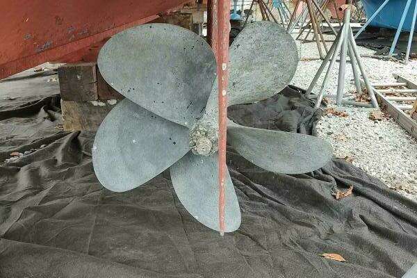 Grand Banks Eastbay 40 Flybridge Yacht For Sale