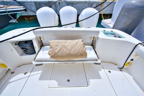 Beach Axis 36ft Edgewater Yacht For Sale