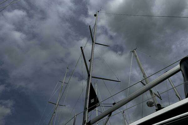 Photo of the 2004 Hunter  "Santa Cruz"