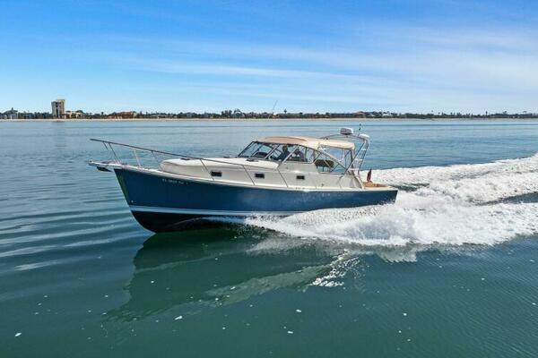 2006 34 Mainship Rum Runner II - WhattakKeeper