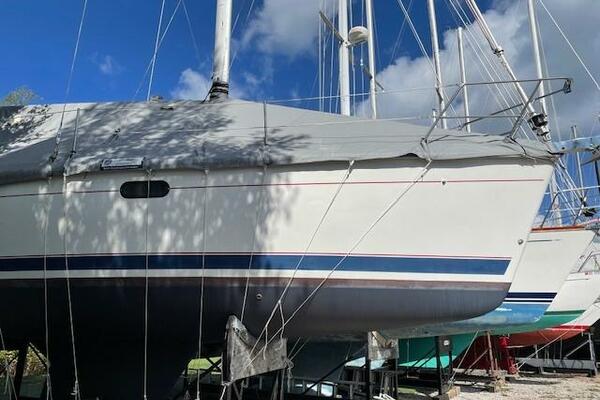 Orion 38ft Hunter Yacht For Sale