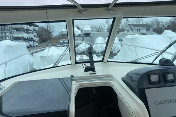 33ft Pursuit Yacht For Sale