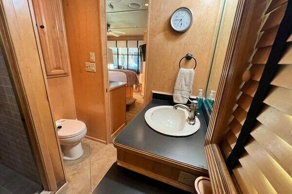 Naut a Big Dill 90ft Sumerset Yacht For Sale