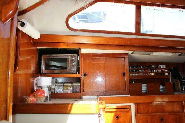 EQUUS 48ft Camper  amp  Nicholsons Yacht For Sale
