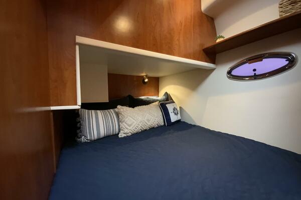 NICE N  EASY 33ft Silverton Yacht For Sale