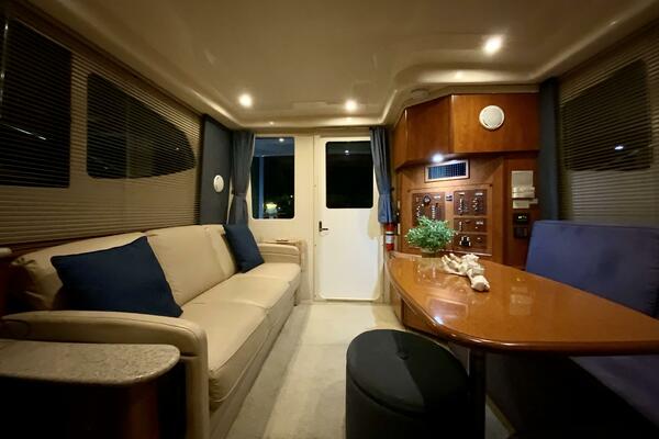 NICE N  EASY 33ft Silverton Yacht For Sale