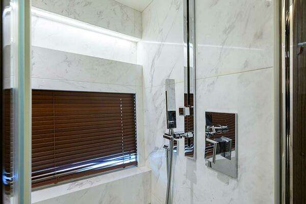 2023 Lazzara Yachts 67