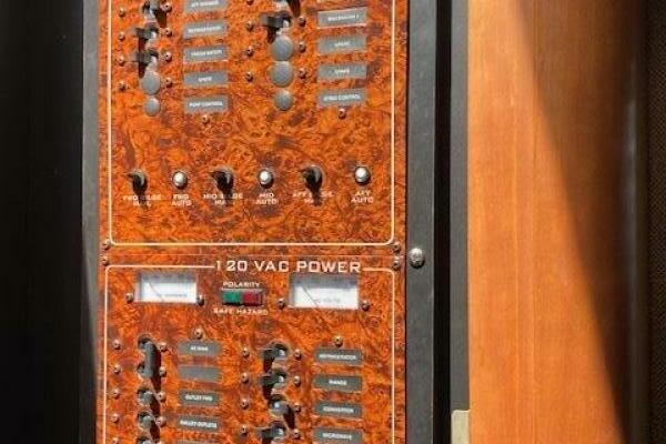 Come From Away 35ft Silverton Yacht For Sale