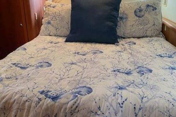 Come From Away 35ft Silverton Yacht For Sale