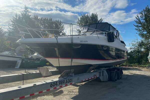 39-ft-Regal-2004-3560-Gibsons British Columbia Canada yacht for sale