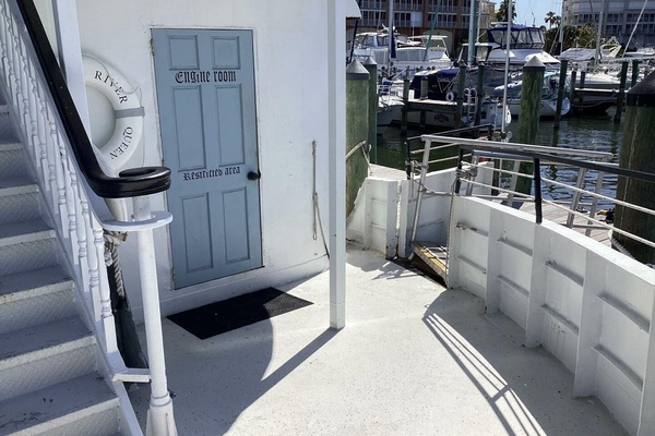 INDIAN RIVER QUEEN 99ft Custom Yacht For Sale