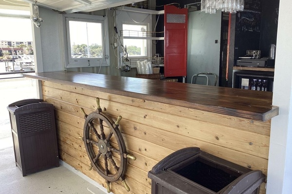 INDIAN RIVER QUEEN 99ft Custom Yacht For Sale