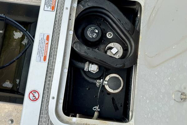 23ft Bennington Yacht For Sale