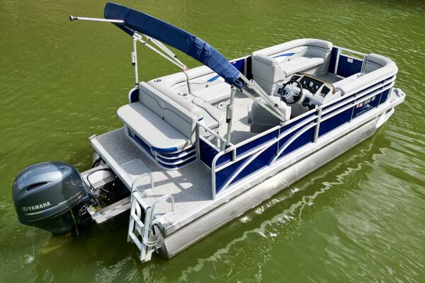 23ft Bennington Yacht For Sale