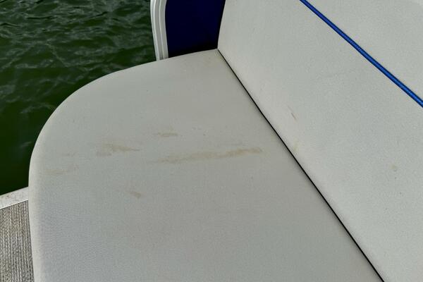 23ft Bennington Yacht For Sale