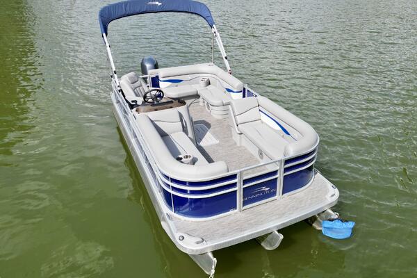 23ft Bennington Yacht For Sale