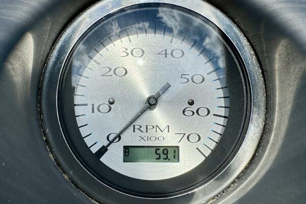 23ft Bennington Yacht For Sale